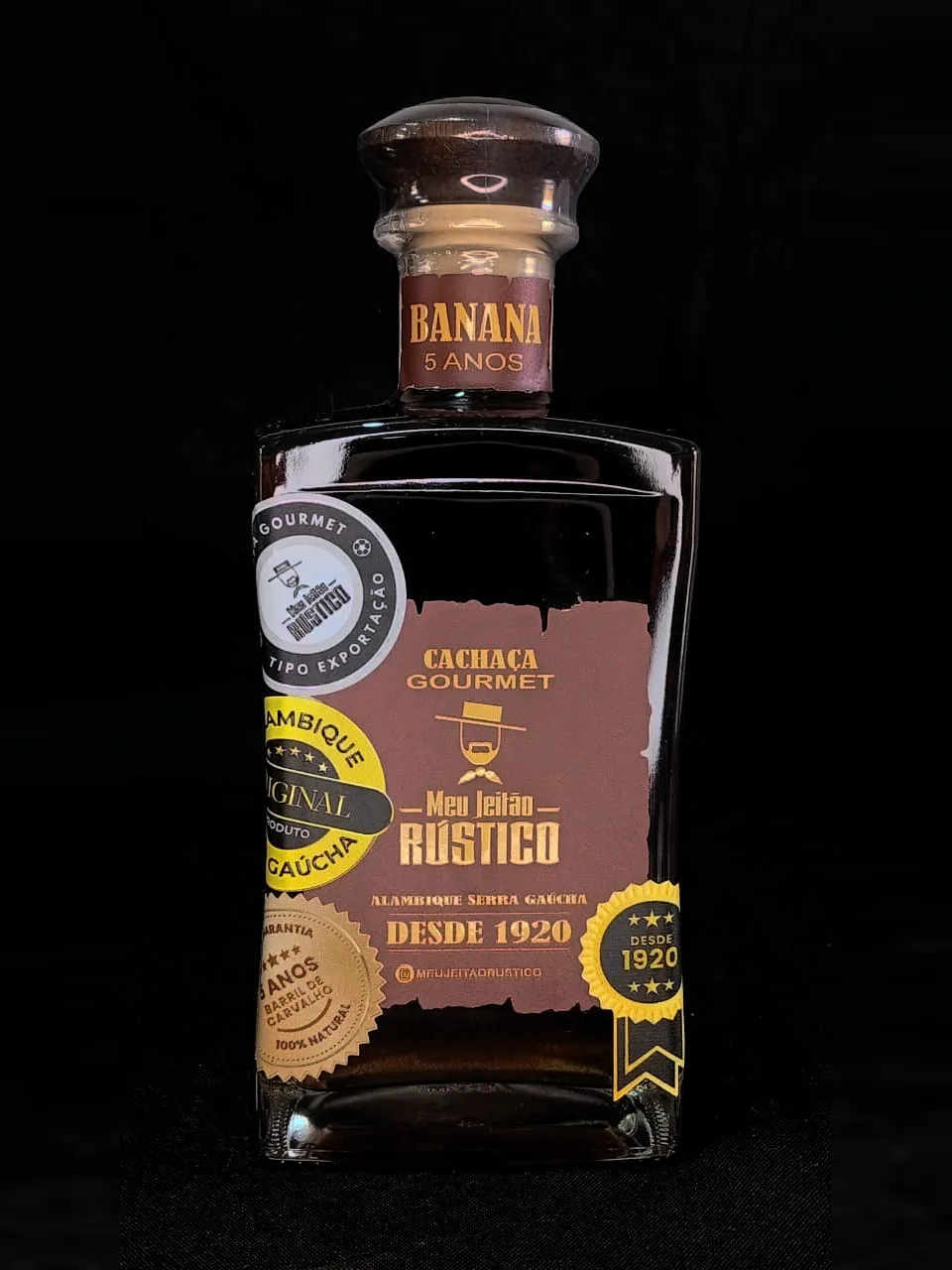 Garrafa de cachaça premium sabor banana, 750 ml, com tampa de madeira